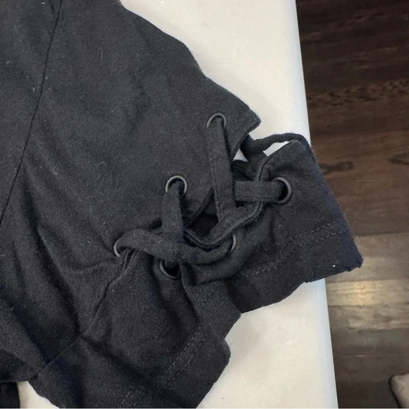 Philanthropy Women’s Black Tee Shirt. Lace Up Short Sleeve Size Medium - Picture 3 of 8